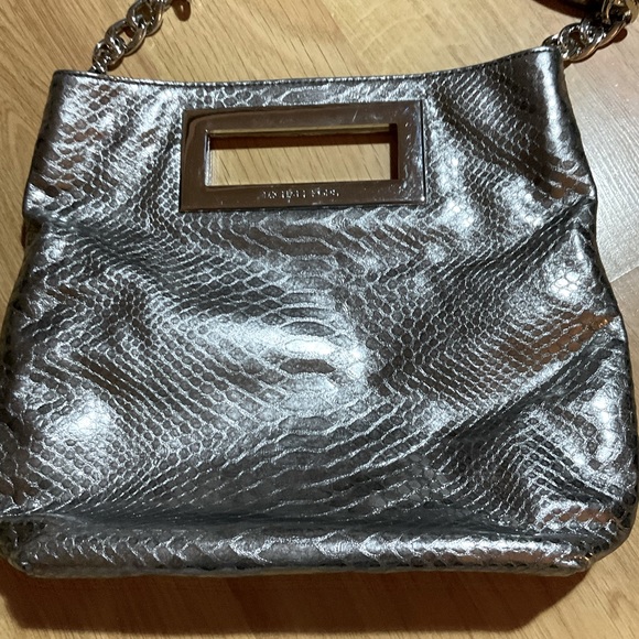 Michael Kors Metallic Silver Faux Leather, chain/strap, EUC - Picture 6 of 9